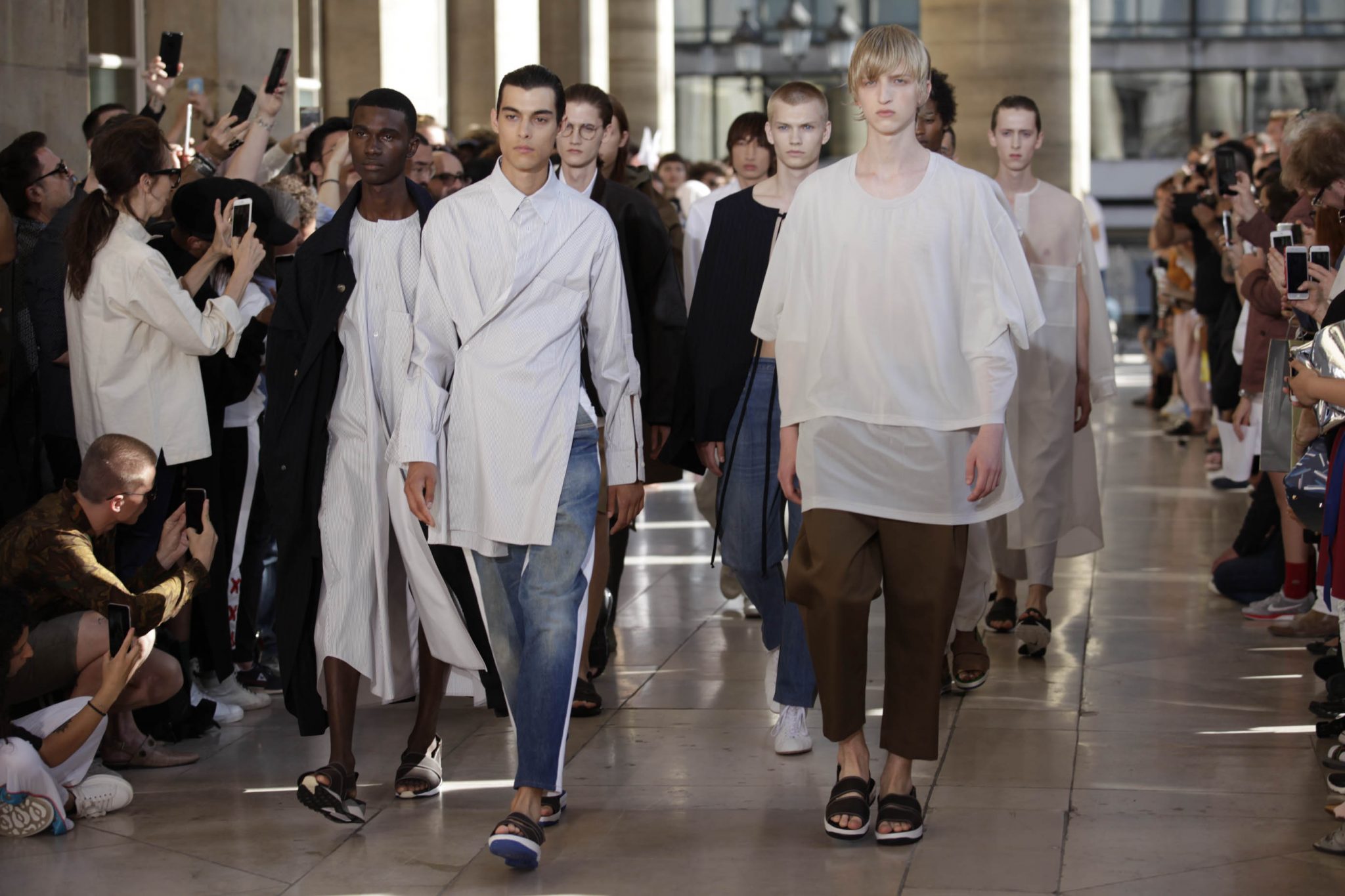 Hed Mayner – Paris Fashion Week Men’s – SS18 - Jungle Magazine